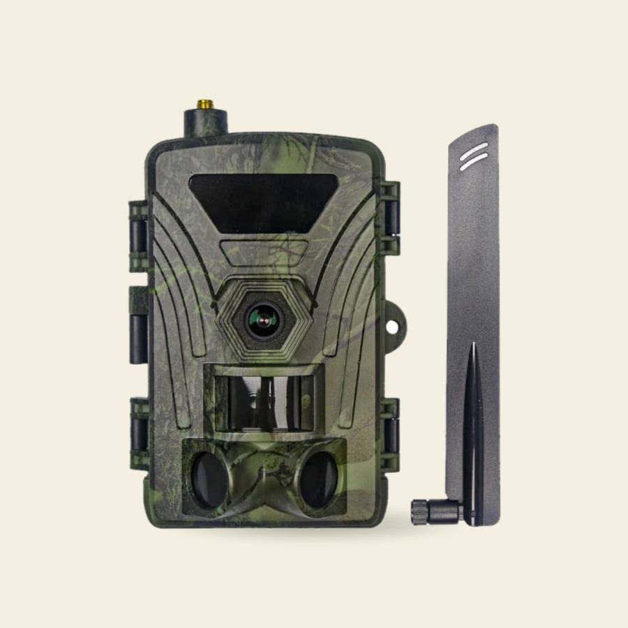 Caméra de chasse 4G LAYONE avec son antenne, vue de face